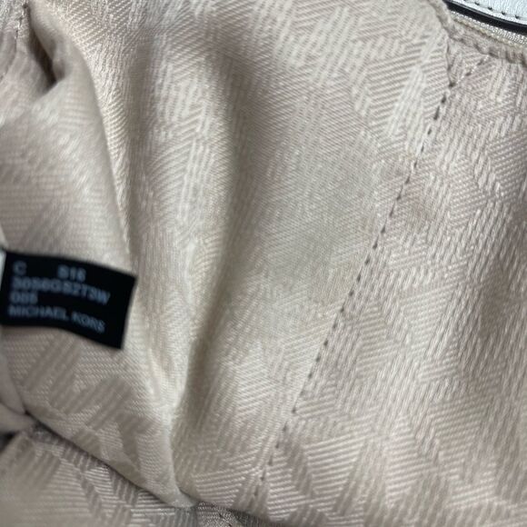 Michael Kors Naomi large tan straw crochet tote bag white leather flop &… - Picture 12 of 13